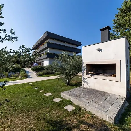 Polis - Modern Countryside 13b *